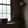 Влияние перепадов влажности при проветривании на работу ТВ‑оборудования у окна в старом фонде: что реально опасно и как с этим бороться